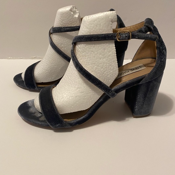 Steve Madden Block Heels, Velvet, Size 9 - Picture 4 of 7